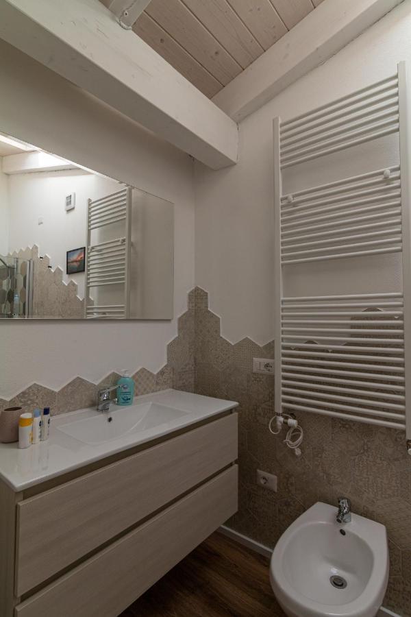 La Vecchia Dimora Bed & Breakfast Marrubiu Exterior photo