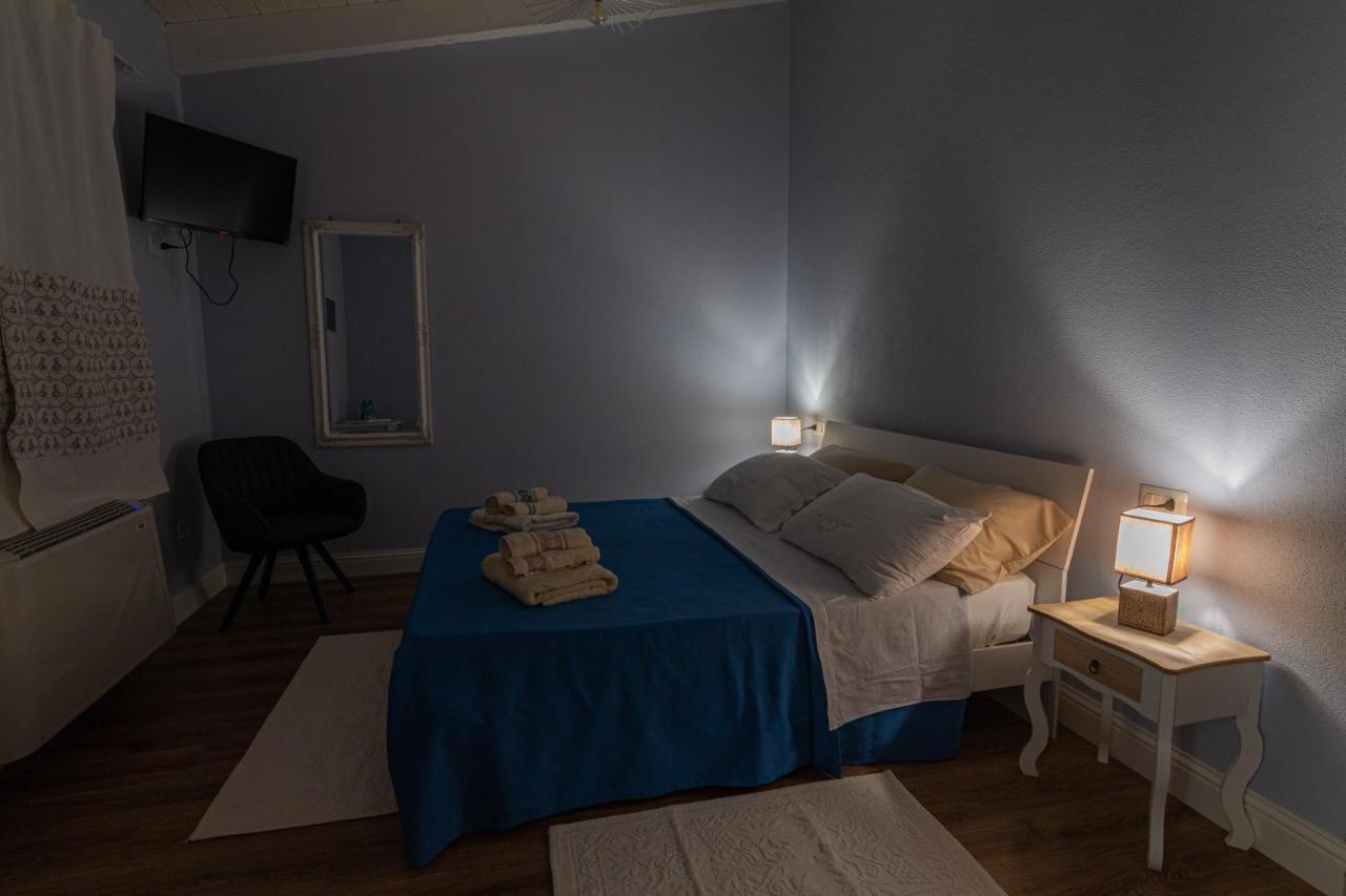 La Vecchia Dimora Bed & Breakfast Marrubiu Exterior photo